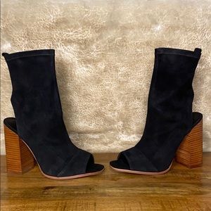 Black Suede “IBANIA” Aldo Chunky Heel Bootie